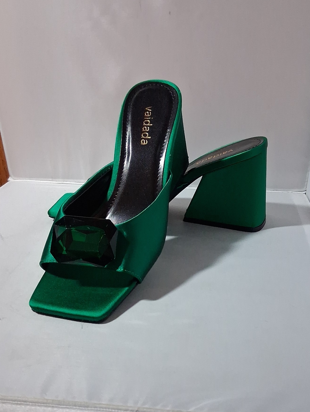 vaidada emerald green satin shoes EU38, US 7